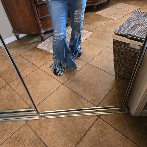 Distressed Blue Flare Jeans with Fringe By Rue Size 14 NWT - Picture 11 of 11